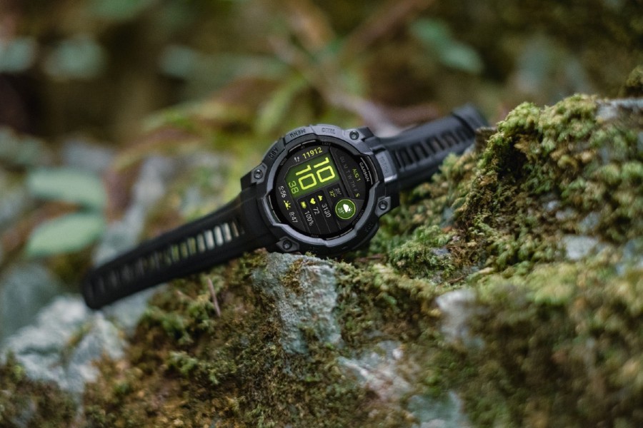 Garmin Instinct 3 AMOLED - Alpine Rush Edition 45 mm