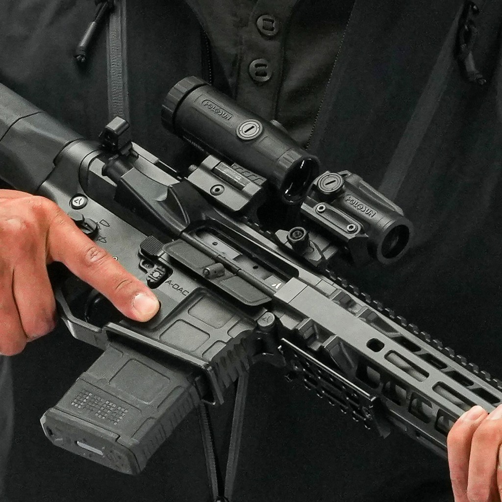 Holosun Set, Reflexvisier, Modell ARO-EVO-SPR-RD mit rotem Wechselabsehen: 2MOA Dot & 65MOA Circledot oder SPR-2MOA Dot & SPR-65MOA Circledot und Magnifier HM3X